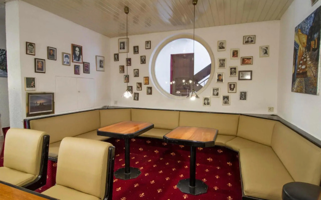 Hotel Maurer