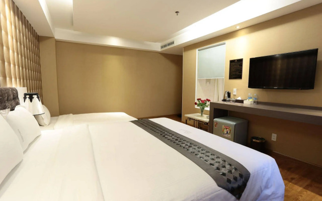 Sunflower Saigon Hotel