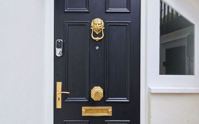 Sonder Kensington Town House