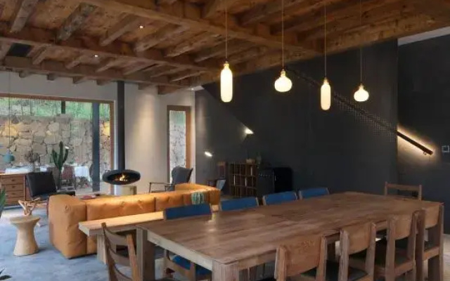 Mount Mogan Chic Hostel