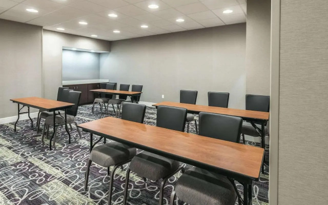 LaQuinta Dalla North / Arlington