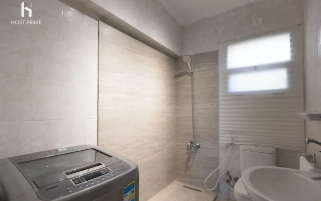 Grand Stay Apartment in Rehab City