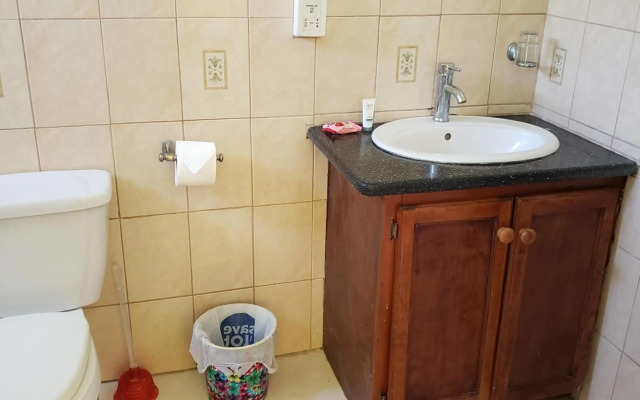 Unit 2 Private Apartment - Roseau