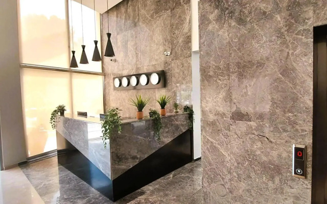 Crown Salamis Hotel