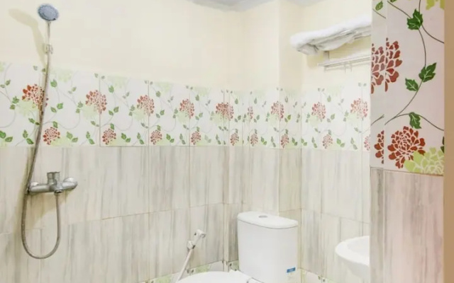 252 Royal Homestay By OYO