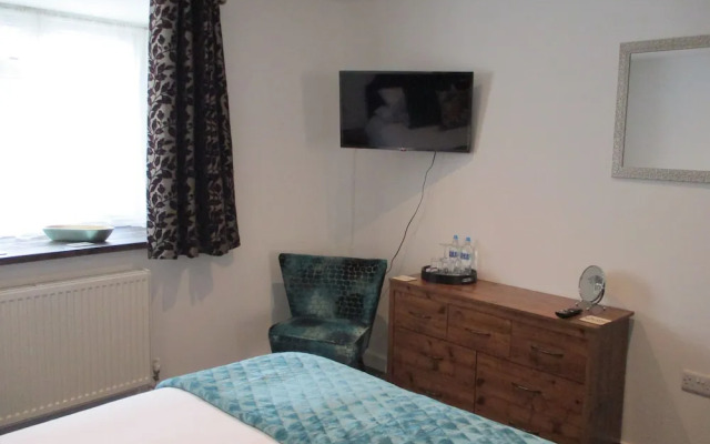 Blackbird House, Apartments and Studios