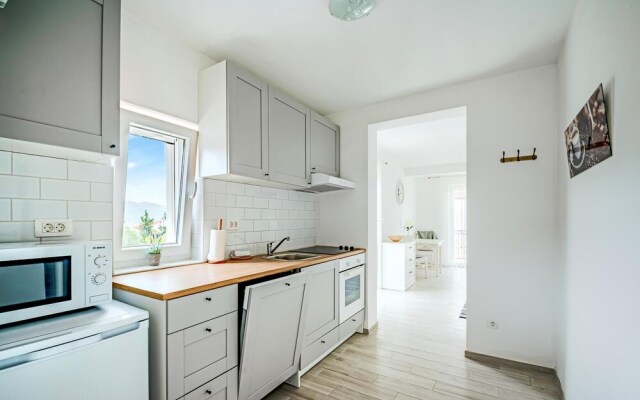 Awesome Apartment in Orebic With Wifi