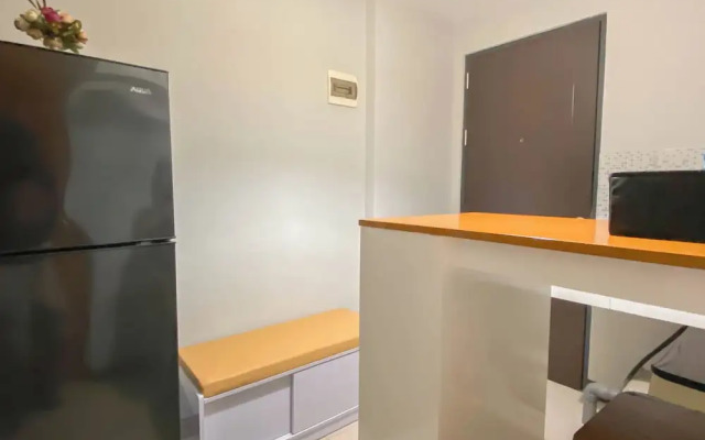 Cozy 1BR without Living Room at Royal Heights Apartment
