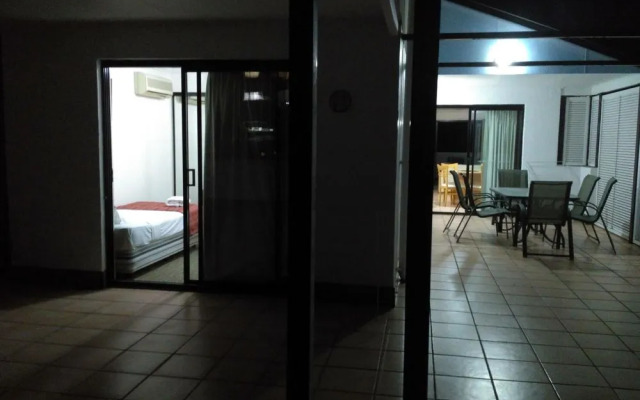 Milton Motel Apartments