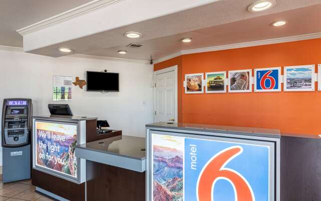 Motel 6 Georgetown, TX
