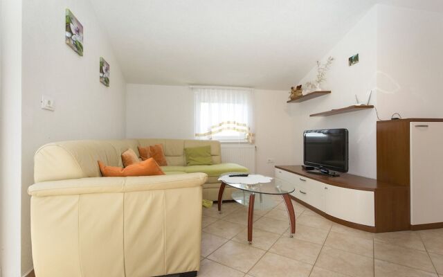 Sunlit Apartment Near Sea in Labin