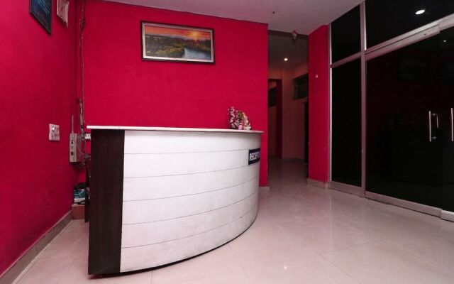 OYO 16905 The Rohtak Hyatt