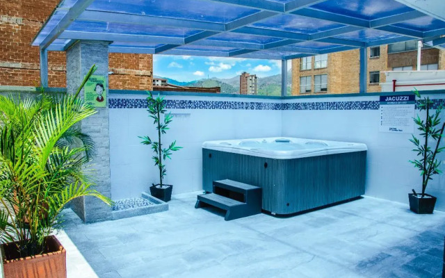 Hotel Laureles Plaza