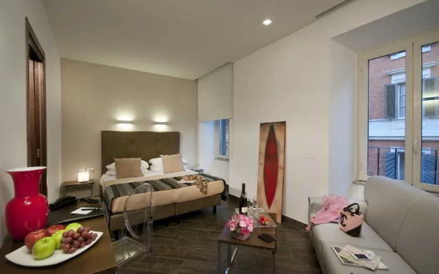 Trevi Diamond Luxury Suites & Jacuzzi