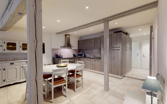 Beautiful Apartment in the Heart of the old City