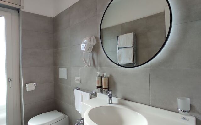 Massimi City Garden Hotel