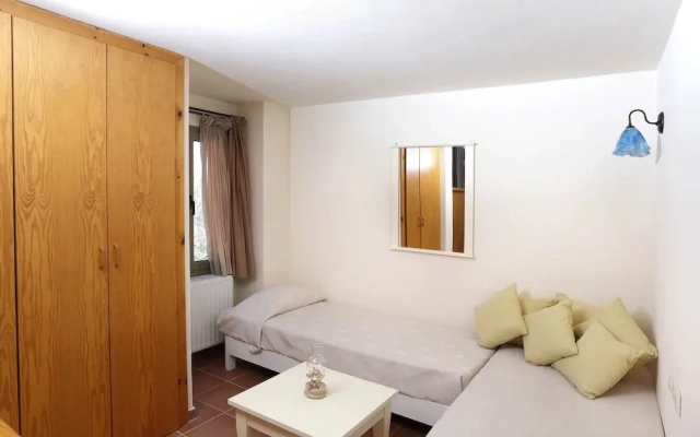 Enjoy the Great Amenities Offerd at the Mourtzanakis Residence
