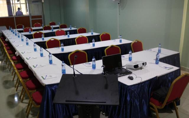 Raygreen Hotel