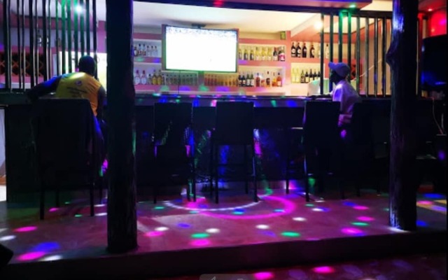 Cactus Hill Side Hotel