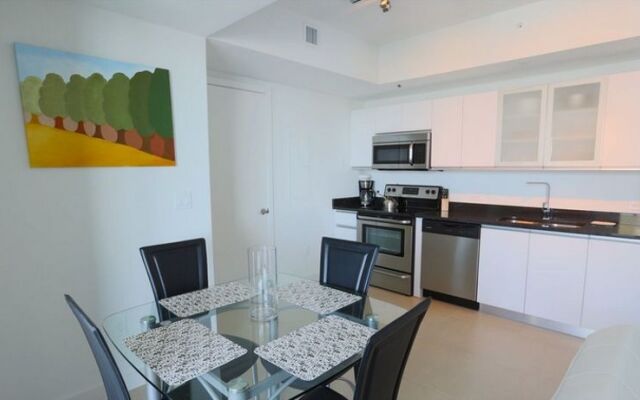 Pelican Stay Furnished Apartments in Monte Carlo Miami Beach