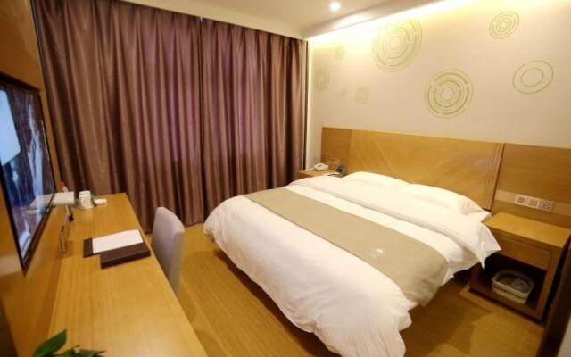 GreenTree Inn Fuyang Development Zone Weisan Road Express Hotel