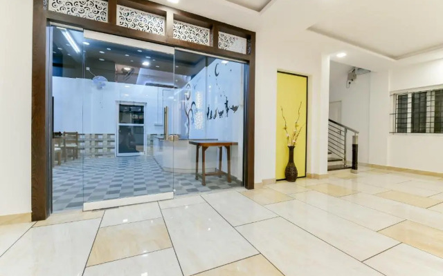 OYO 24373 Hilite Inn