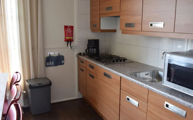 Semi-detached Bungalow with Dishwasher near Veluwe