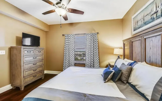 Laketown Wharf 903