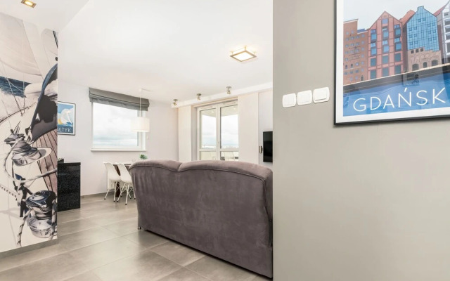 City and Sea View Apartment by Renters