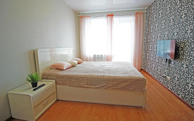 Apartment on Karl Marx Avenue 10A