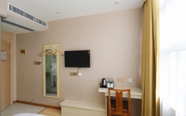 Wuhan Good Time Hotel (Tianhe Airport Hengdian Subway Station)