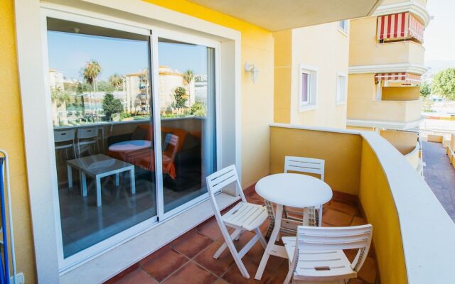Espectacular residencial en 2ª linea Piscina/Tenis