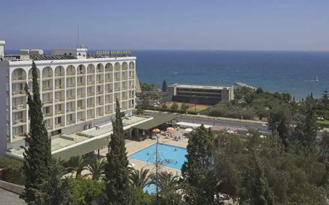 Golden Arches Hotel