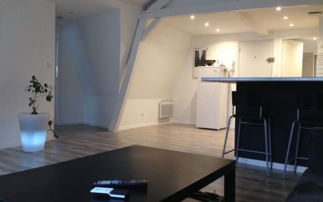 T3 Rénové tout Confort proche métro