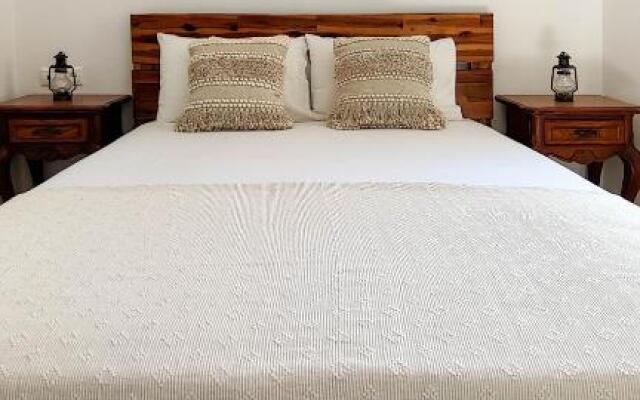 Laina Traditional Guest House