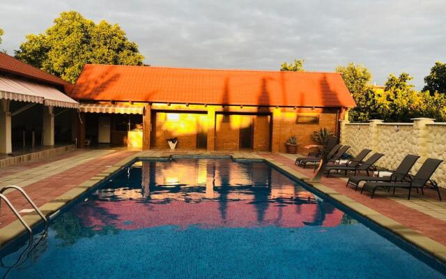 Pawlonia Villa