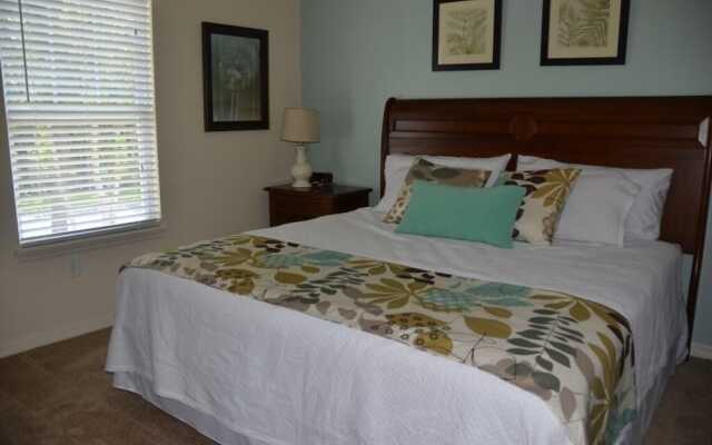 Lucaya 4 Bedrooms 3 Baths Townhome!