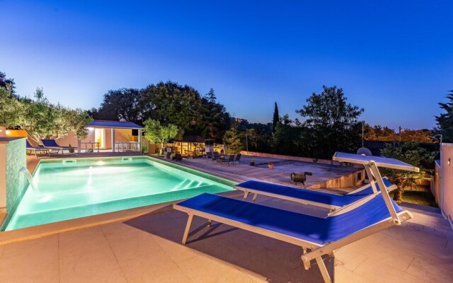 Nice Home in Banjole With Wifi and 1 Bedrooms