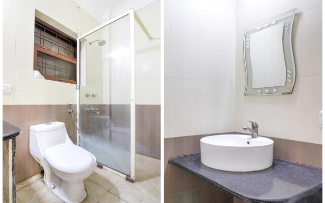 OYO 72474 Delhi Heightz Home Stay