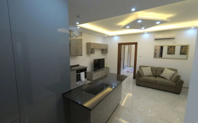 Amazing one Bedroom Apartment in Amman,Elwebdah 1