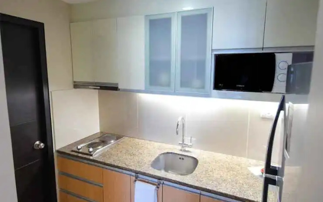 CSuites at 8 Newtown Residences