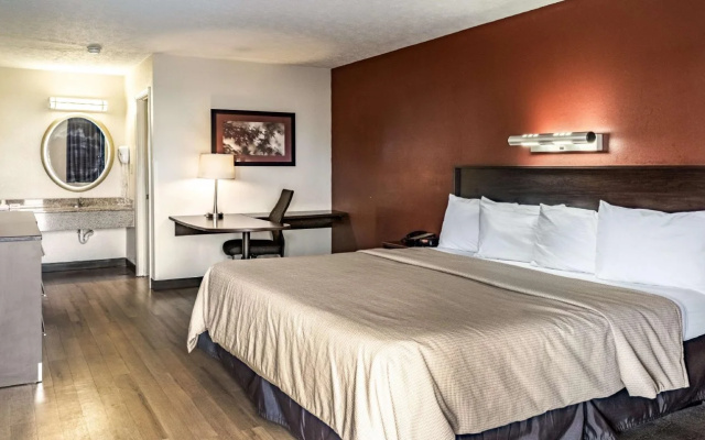 Red Roof Inn Columbus - Taylorsville/ Edinburgh
