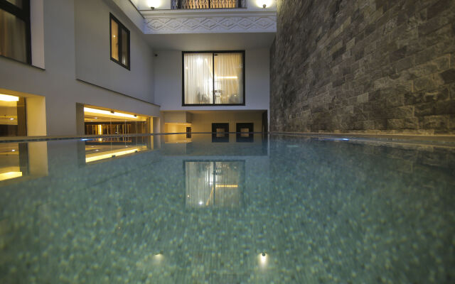 Palazzo Luxury Hotel