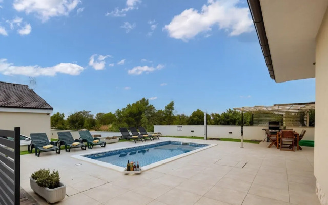 Villa Shaula 2