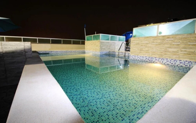 G-Boss Hotel Sur