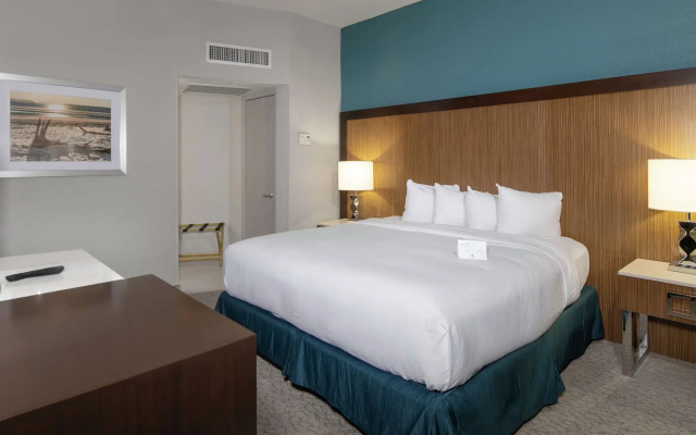 DoubleTree by Hilton Hotel Jacksonville Airport