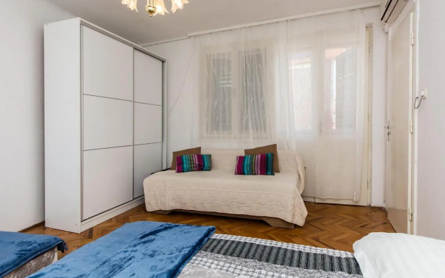 Studio apartment Agava with terrace near Old Town