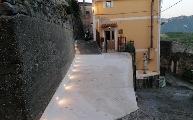 Appartamento di una stanza 9km dal mare.