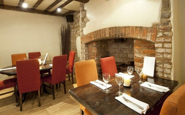 Red Lion Hotel Adderbury by Greene King Inns