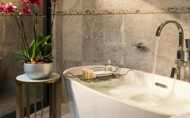 Marquis Sky Suites